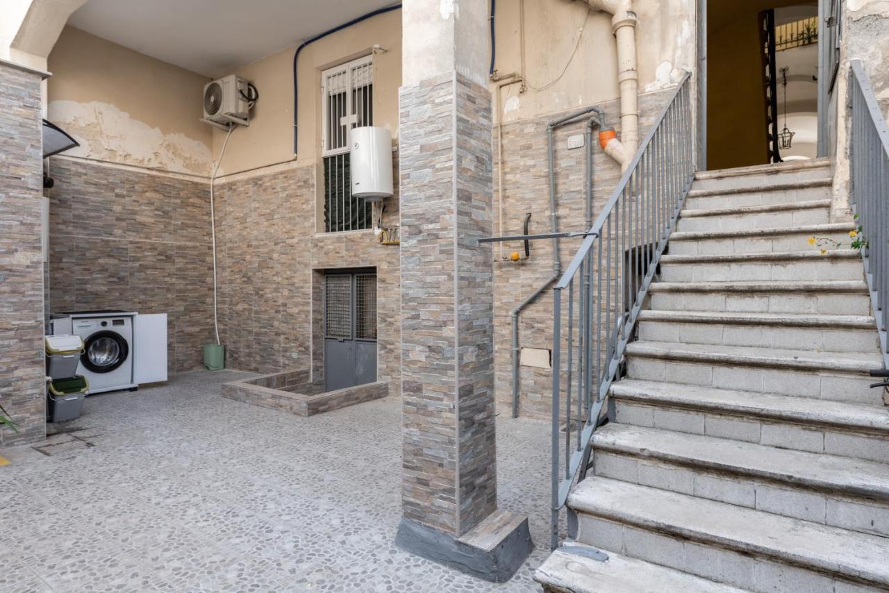 Yhellow Home Comfy Apartment Bari Exterior foto